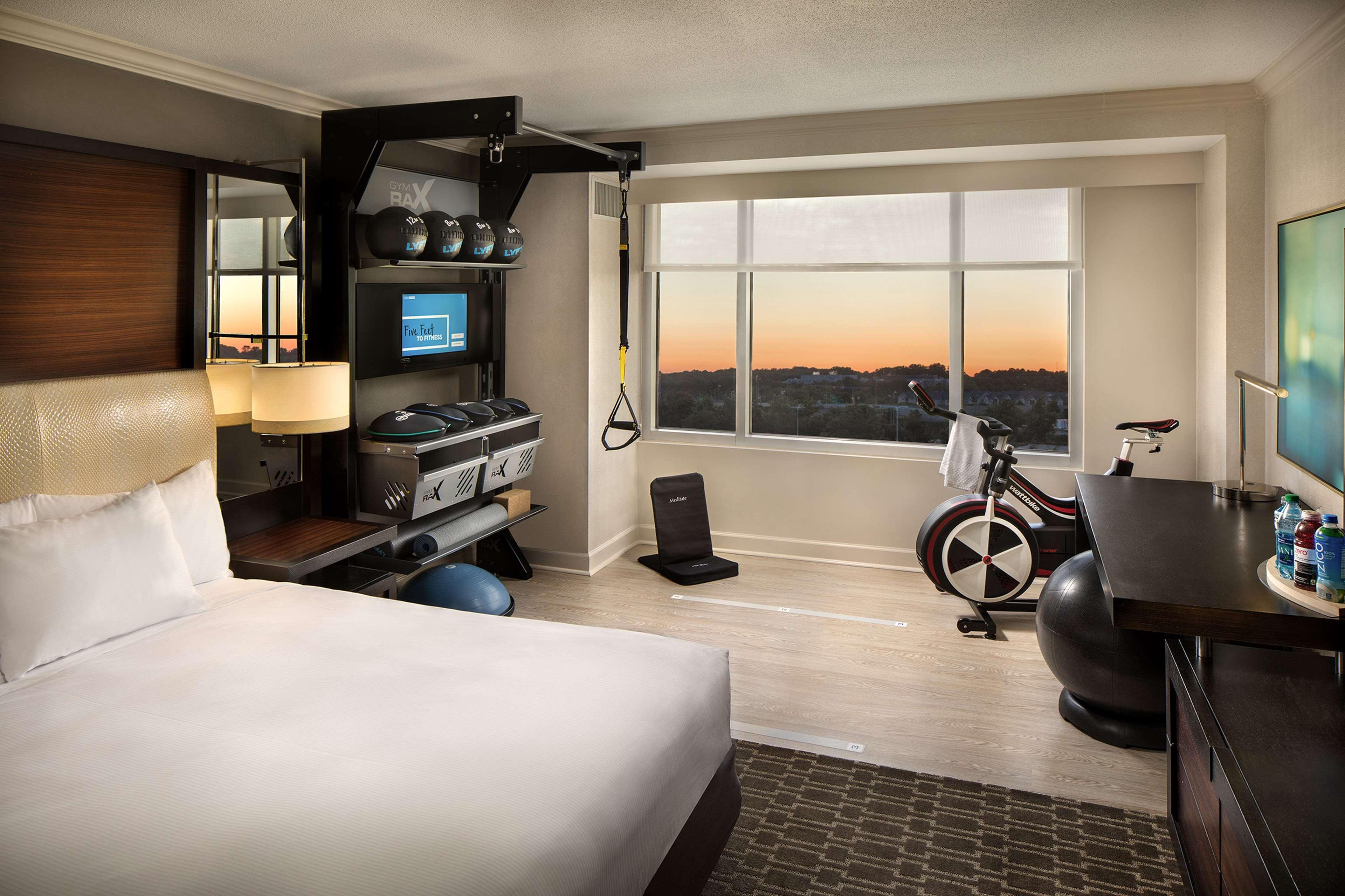 Doubletree By Hilton Atlanta Airport Hotel College Park Eksteriør billede