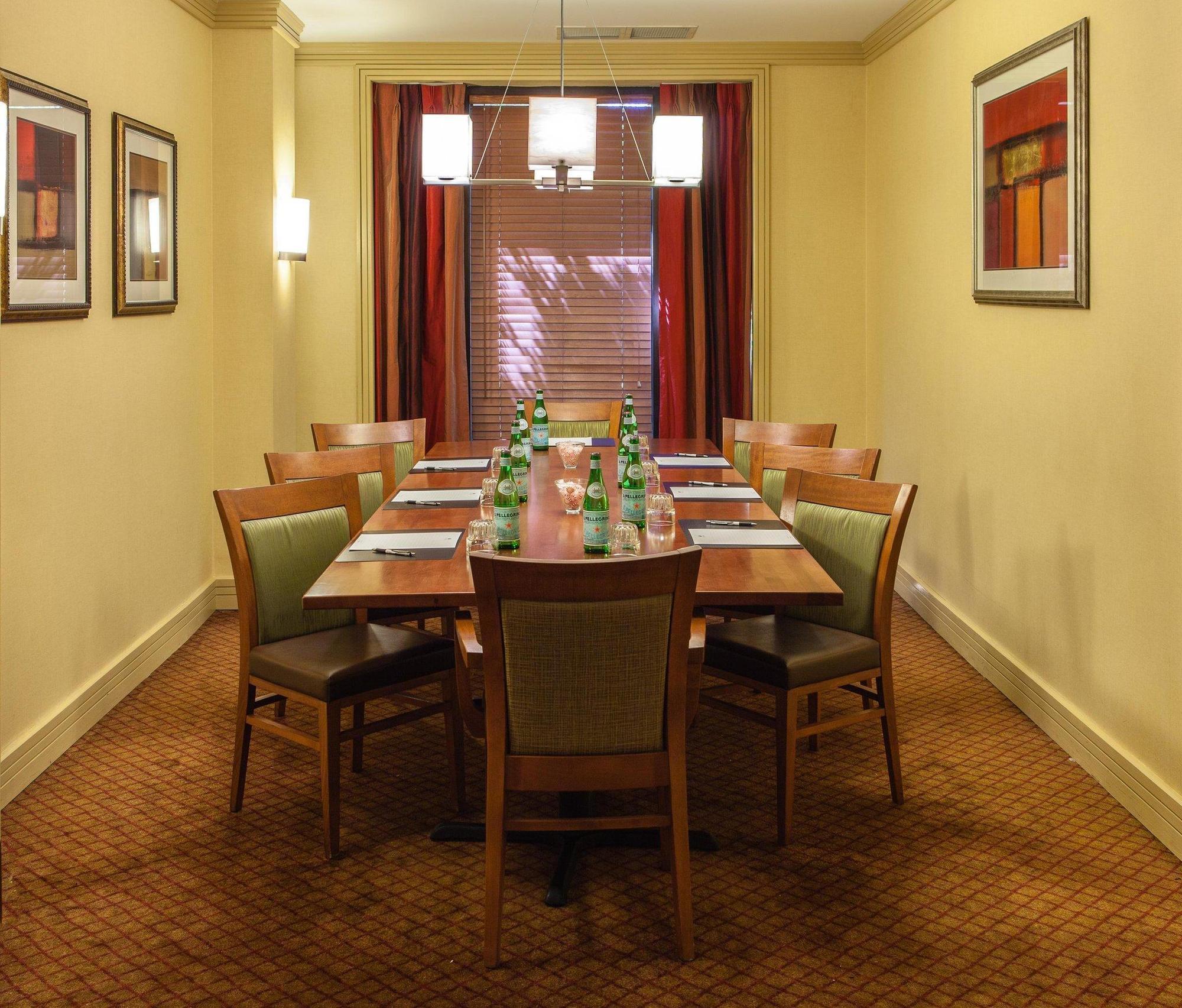 Doubletree By Hilton Atlanta Airport Hotel College Park Eksteriør billede